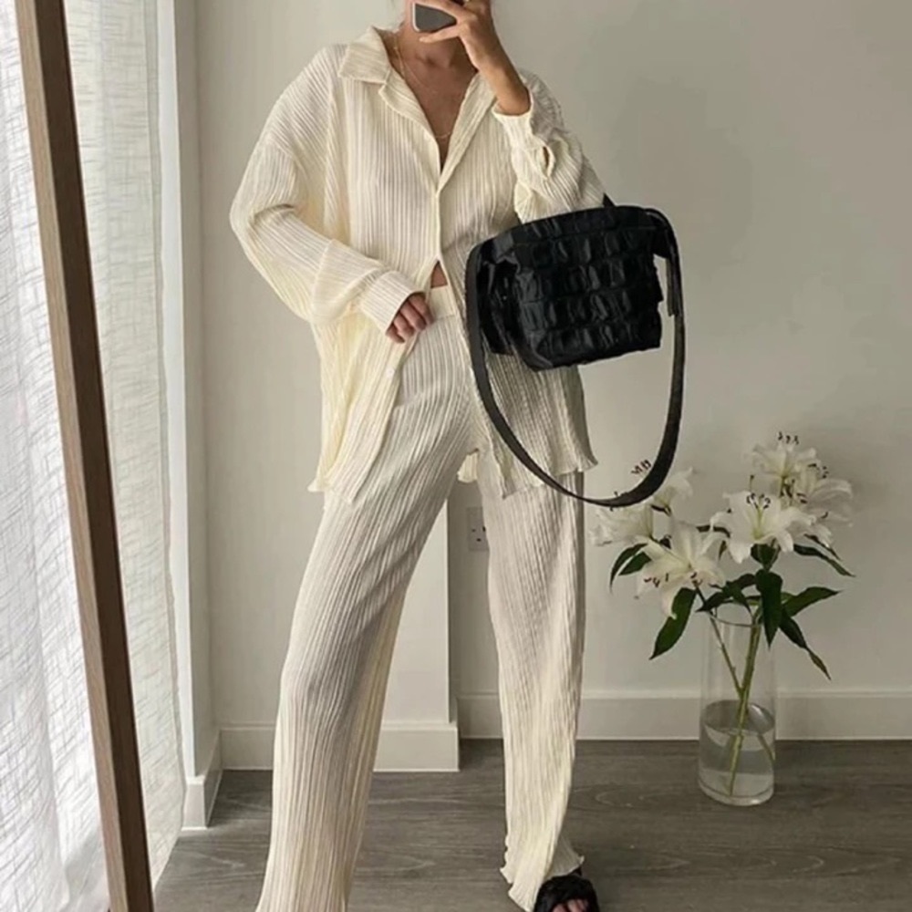 plisse beige pant set